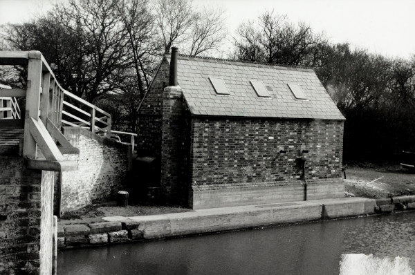 BW192-3-2-2-13-1-600 image BW192-3-2-2-13-1-600