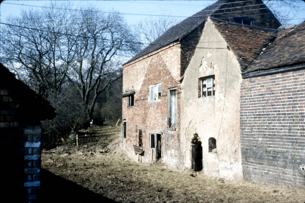 BW197-2-22-17-10 image BW197-2-22-17-10