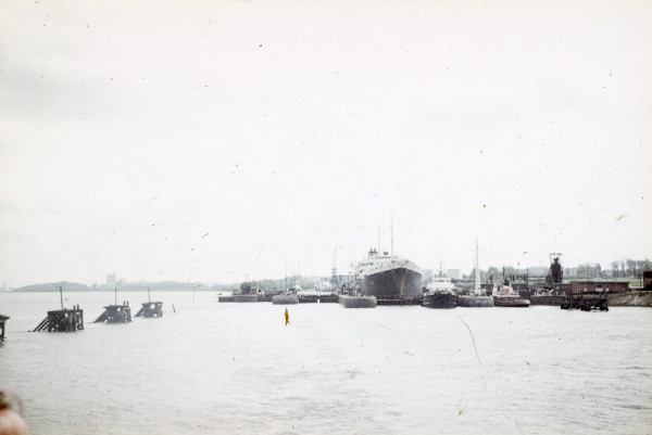 BW197-2-4-1-20 image BW197-2-4-1-20