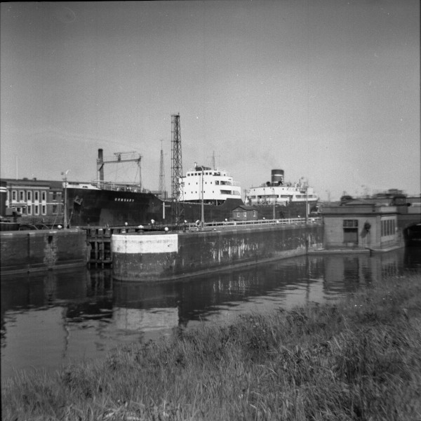image 109 - 'ormsary' (iron ore carrier) in latchford locks having discharged at irlam steel works