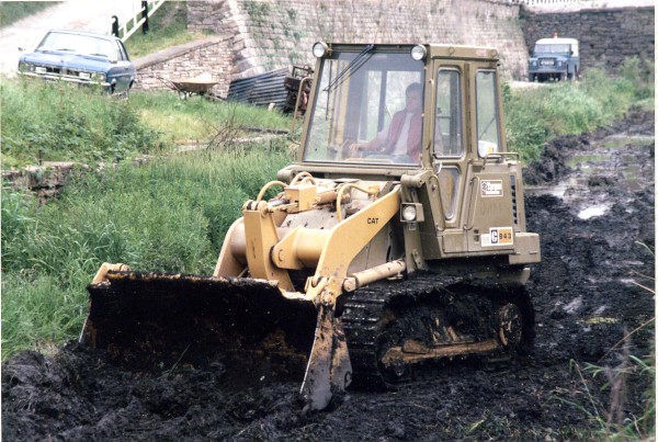 lb-tarmac-jun85-01 image lb-tarmac-jun85-01