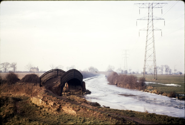 BW197-2-18-22-1 image BW197-2-18-22-1