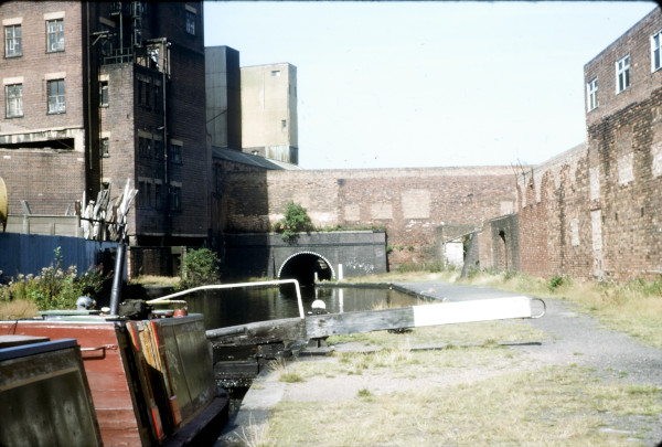 BW197-2-13-45-1 image BW197-2-13-45-1