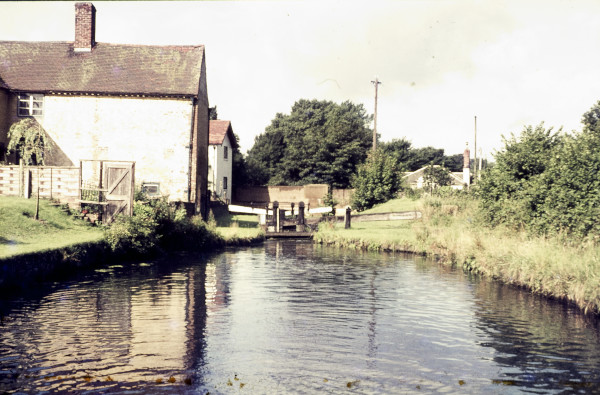 BW197-2-16-16-1 image BW197-2-16-16-1