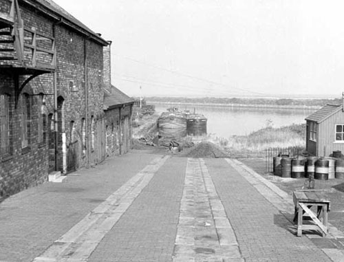 c03262 ellesmere port slipway 1960's image c03262 ellesmere port slipway 1960's