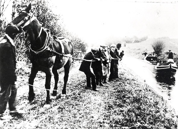 R0102 image R0102