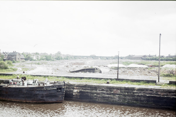 BW197-2-4-1-12 image BW197-2-4-1-12