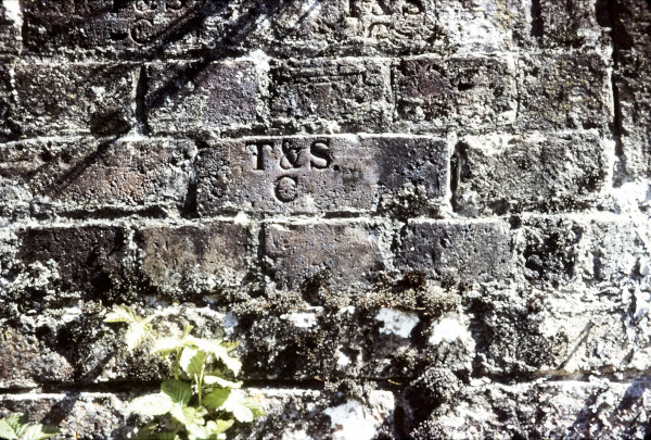 BW197-2-27-12 image BW197-2-27-12