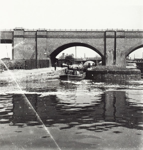 BW192-3-1-2-2-22 image BW192-3-1-2-2-22