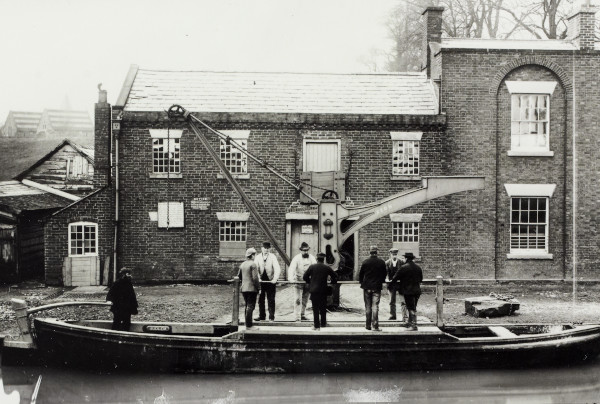 BW192-3-2-1-27-22 image BW192-3-2-1-27-22