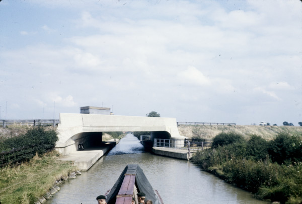 BW197-2-24-52 image BW197-2-24-52