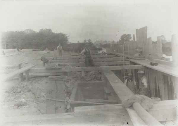 BW192-3-2-2-13-1-352 image BW192-3-2-2-13-1-352