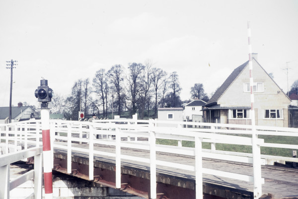 BW197-2-17-16-3 image BW197-2-17-16-3