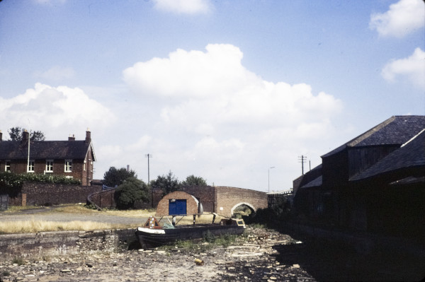 BW197-2-20-37-3 image BW197-2-20-37-3