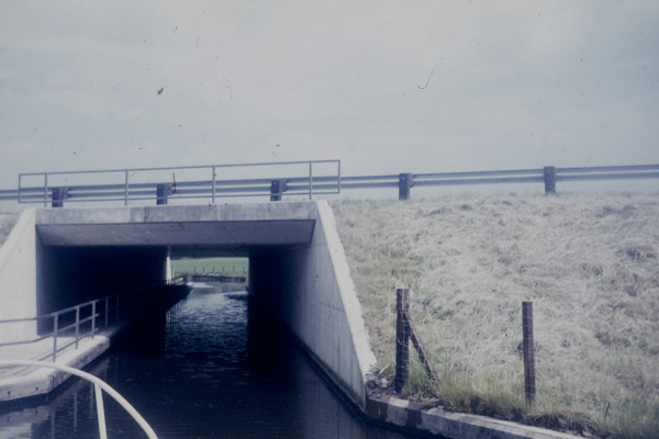 BW197-2-15-6-4 image BW197-2-15-6-4