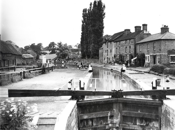 R0764 image R0764