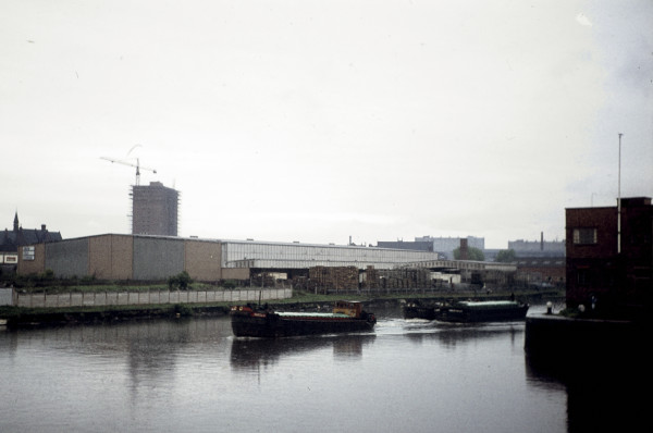 BW197-2-4-1-15 image BW197-2-4-1-15