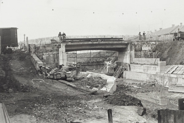 BW192-3-2-1-11-15 image BW192-3-2-1-11-15