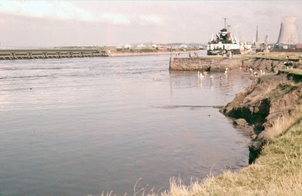 image ad-1-1-17 'pass of kintail' [bulk oil ss co-ltd, london,1956-63](blt-1944 as 'empire mull') on stuarts wharf, ellesmere port