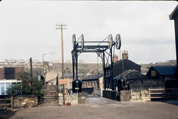 BW197-2-27-20-6 image BW197-2-27-20-6