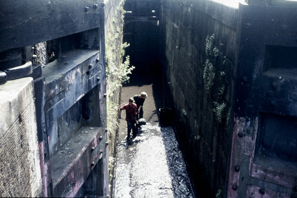 BW197-2-27-3-6 image BW197-2-27-3-6