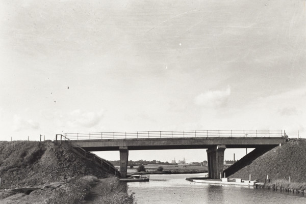 BW192-3-2-1-28-16 image BW192-3-2-1-28-16