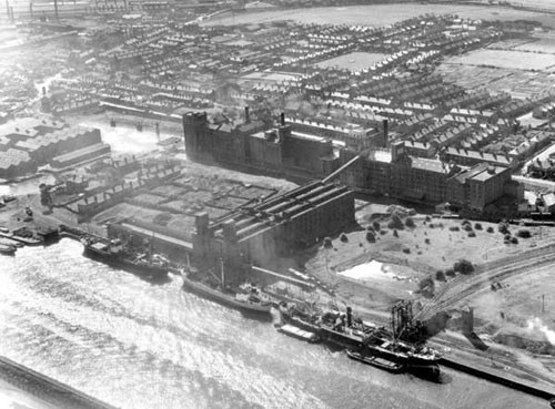 c03014 ellesmere port docks & flour mills 1947 image c03014 ellesmere port docks & flour mills 1947
