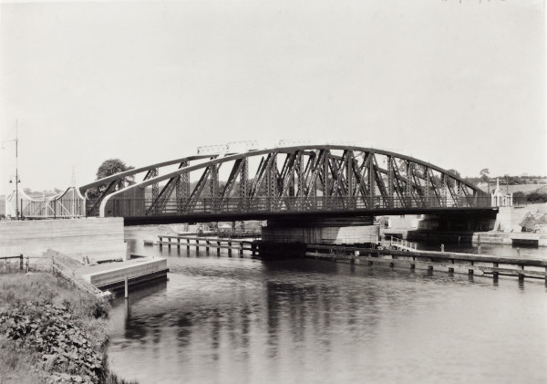 BW192-3-2-1-23-66 image BW192-3-2-1-23-66