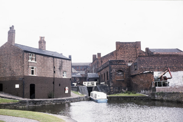 BW197-2-16-22-7 image BW197-2-16-22-7