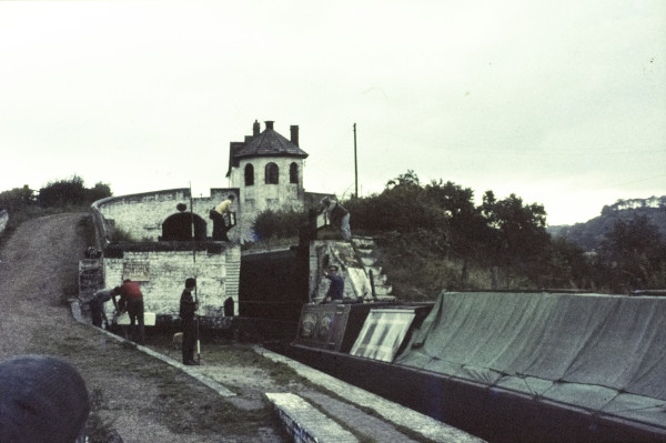 BW197-2-16-17 image BW197-2-16-17