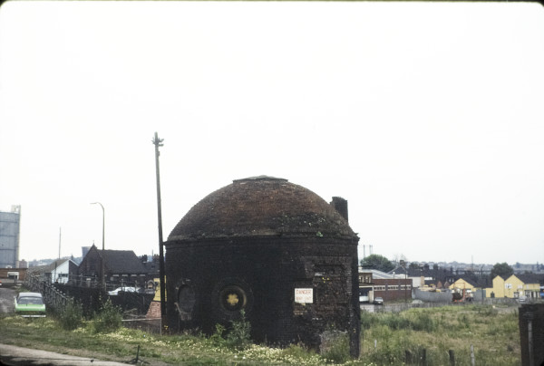 BW197-2-21-37-17 image BW197-2-21-37-17