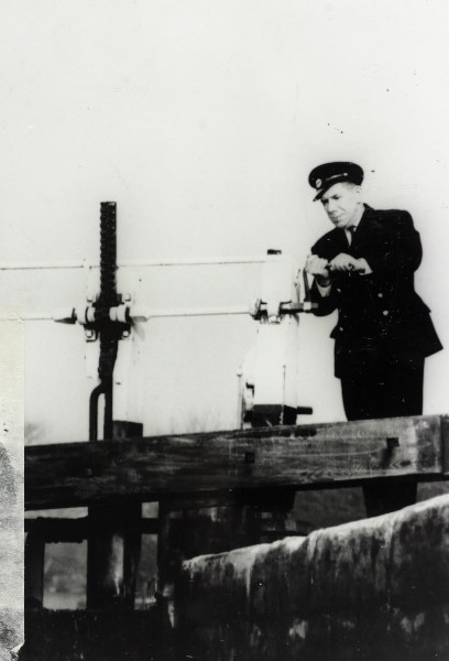 BW192-3-2-2-28-117 image BW192-3-2-2-28-117