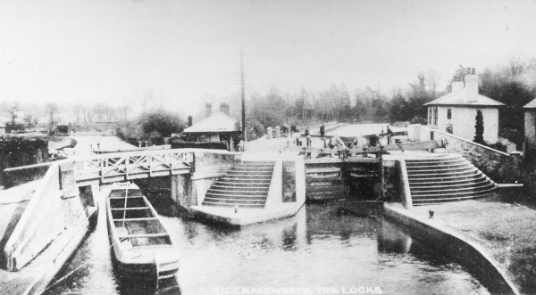 R0737 image R0737