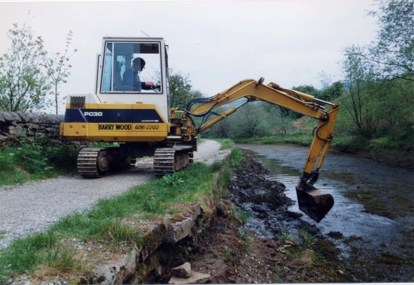 donb-ecdredge-komatsu-1991 image donb-ecdredge-komatsu-1991