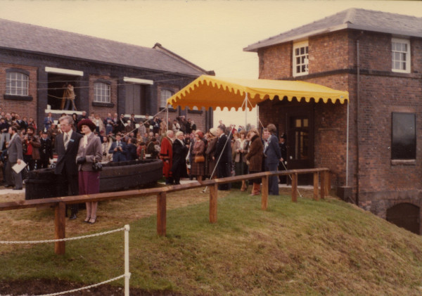 crt_qvisit_8 image crt_qvisit_8