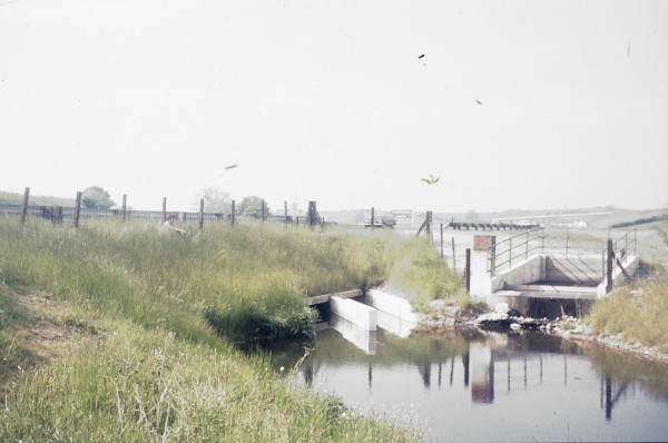 BW197-2-15-7-9 image BW197-2-15-7-9