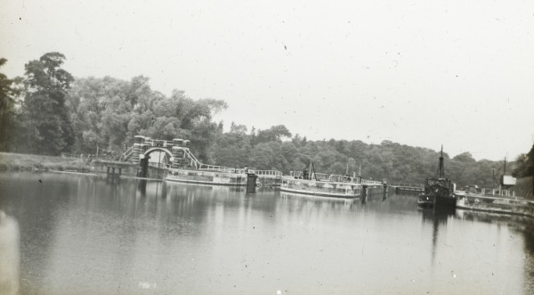 BW197-1-2-39 image BW197-1-2-39