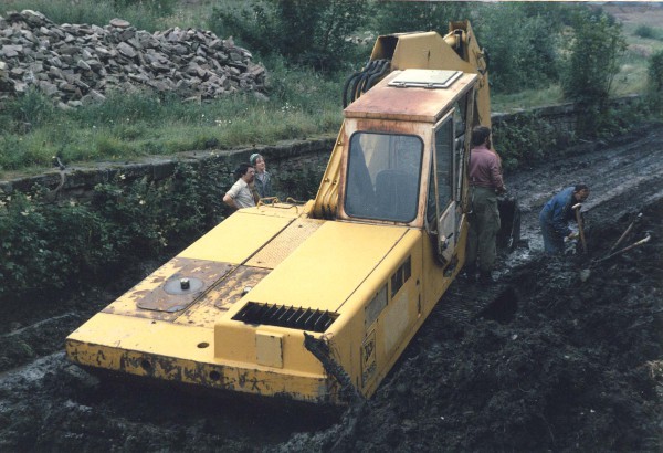 wc85_jcb_bgdown_04 image wc85_jcb_bgdown_04
