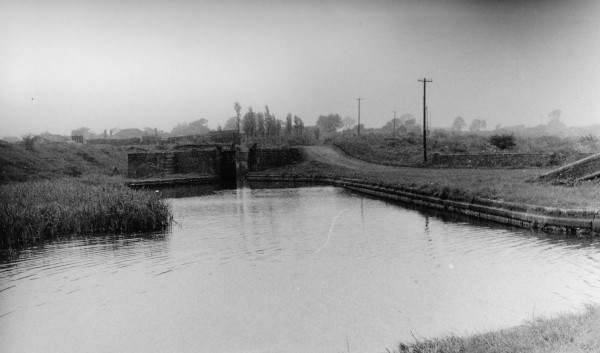 image Wyrley & Essington Canal B.C.N. Sneyd Jn with Sneyd Locks Branch Bottom Lock & gates intact. Photo 1954