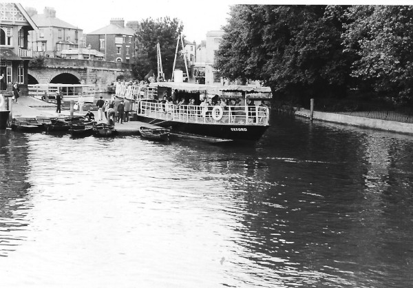 image Salter steamer Oxford at Folly Bridge, Oxford
